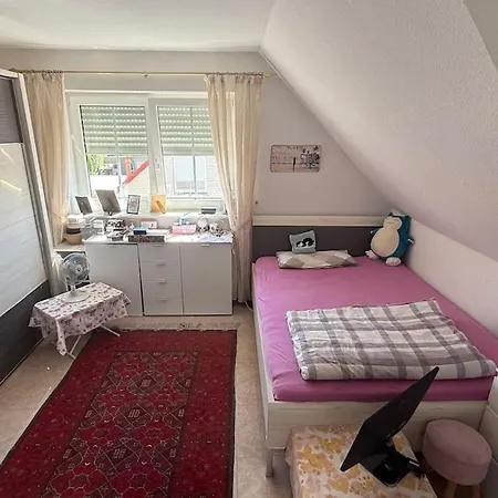 House In Laatzen! Contactless Check-in ハノーファー