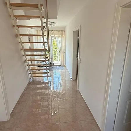 House In Laatzen! Contactless Check-in 別荘 ハノーファー